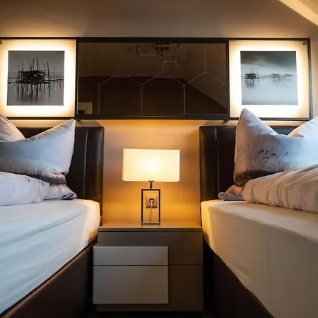 Apartment Luxuswohnung Mit Tiefgarage In Nähe Messe-bmw-porsche-dhl-flughafen Leipzig