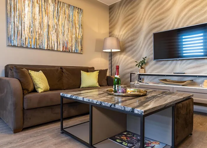 Apartment Deluxe Mit Tiefgarage In Nähe Messe-bmw-porsche-dhl-flughafen-flugzeugwerk Der Deutsche Aircraft