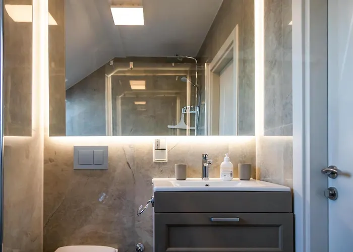 Apartment Deluxe Mit Tiefgarage In Nähe Messe-bmw-porsche-dhl-flughafen-flugzeugwerk Der Deutsche Aircraft